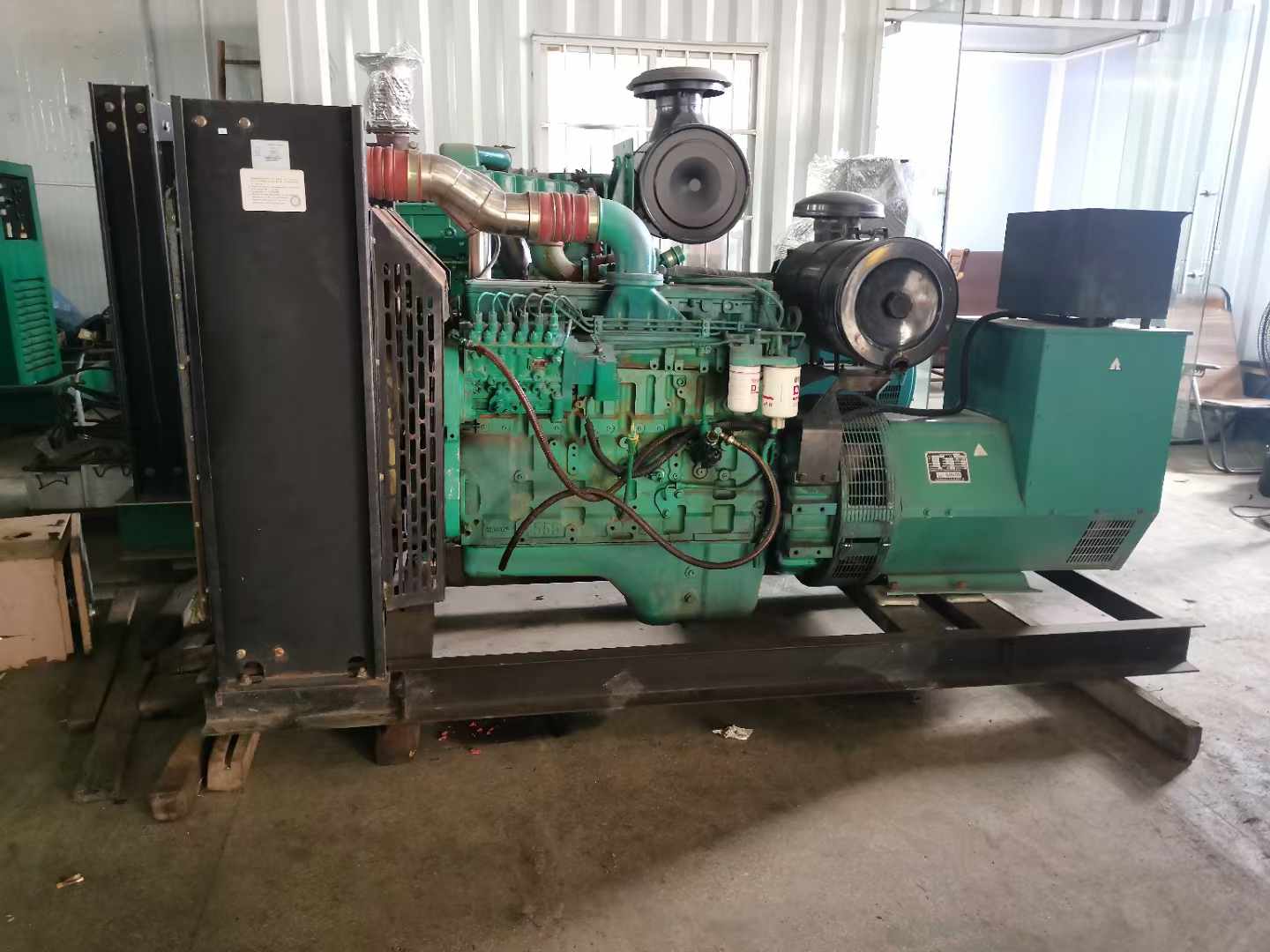 涞水发电机租赁如何确定电缆的承载电流是否在安全范围内？