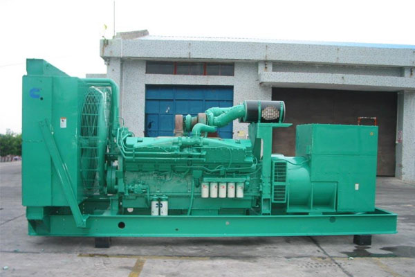 涞水工厂发电机应急发电时如何更准确地检查发电机状态？